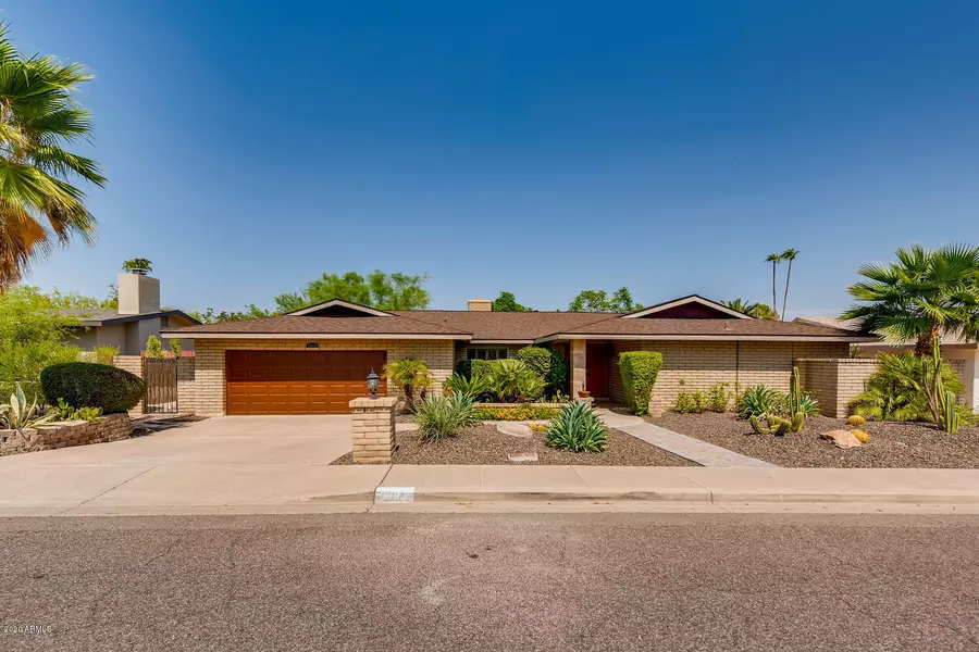 3014 E Mission Lane, Phoenix, AZ 85028