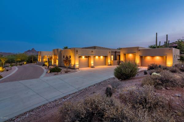 Fountain Hills, AZ 85268,16237 E SAGUARO Boulevard