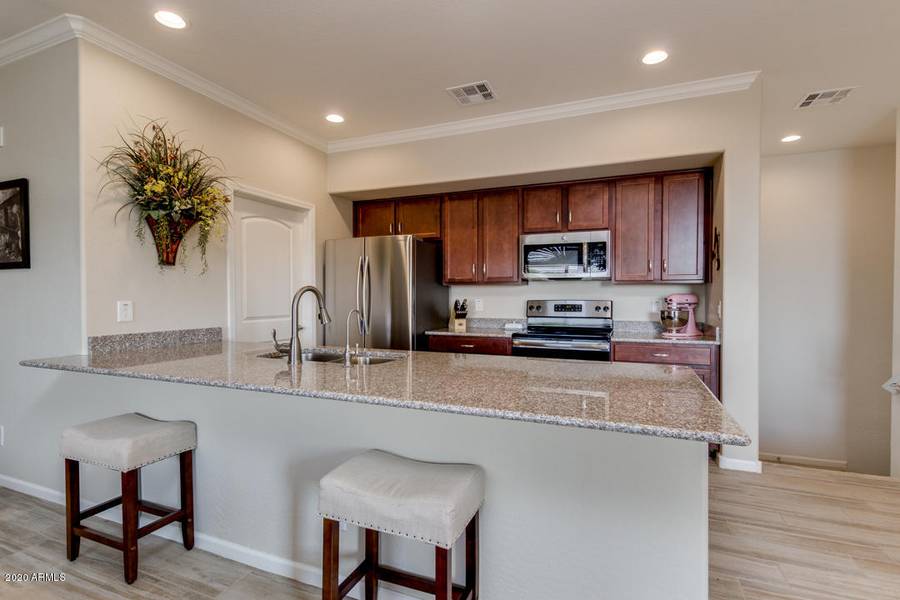 900 S Canal Drive #215, Chandler, AZ 85225