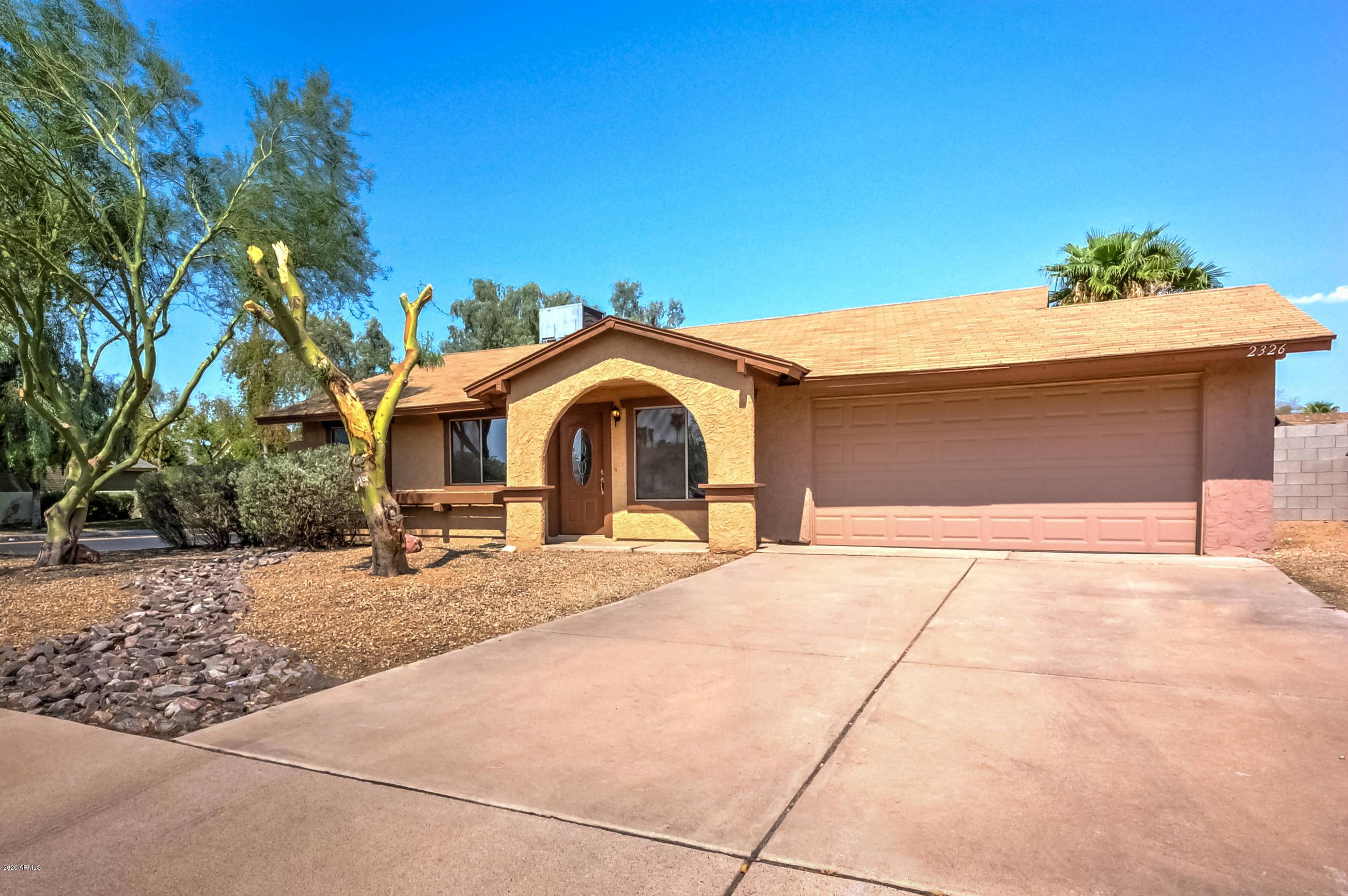 2326 W VINEYARD Road, Tempe, AZ 85282