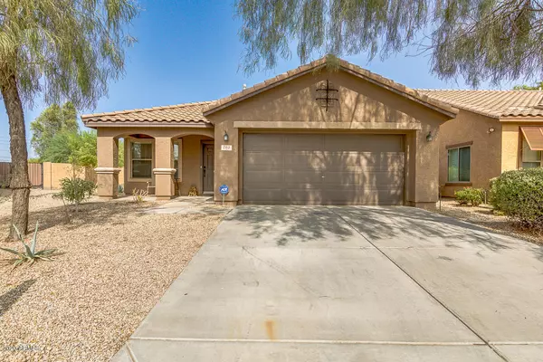 702 E DESERT MOON Trail, San Tan Valley, AZ 85143