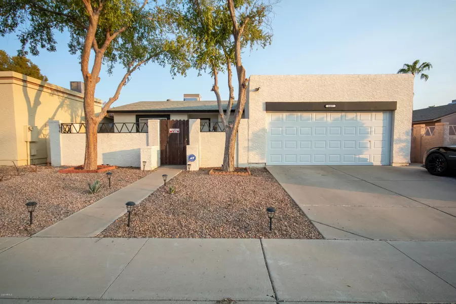 1437 E TOPEKA Drive, Phoenix, AZ 85024