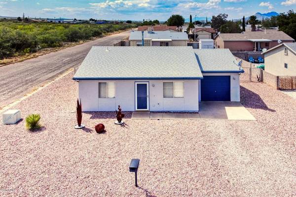 121 Buffalo Dr Drive, Huachuca City, AZ 85616