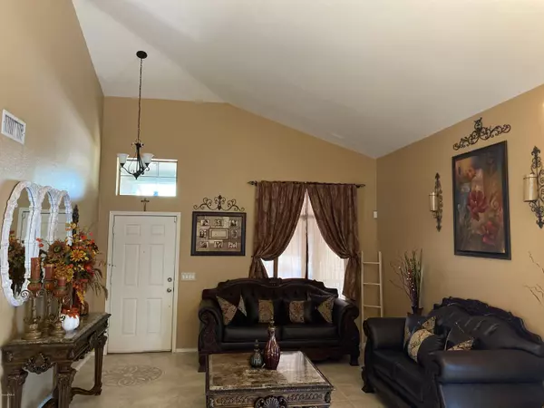 Tolleson, AZ 85353,10529 W HILTON Avenue