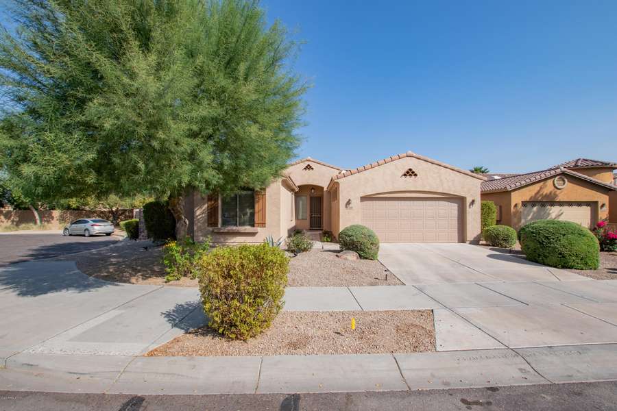 2210 W FAWN Drive, Phoenix, AZ 85041