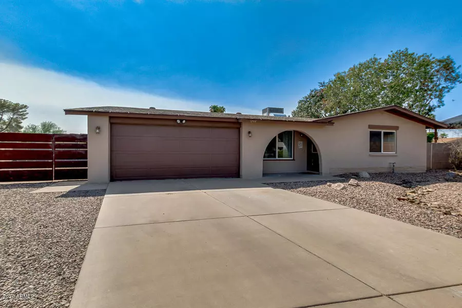 1744 S DON LUIS Circle, Mesa, AZ 85202