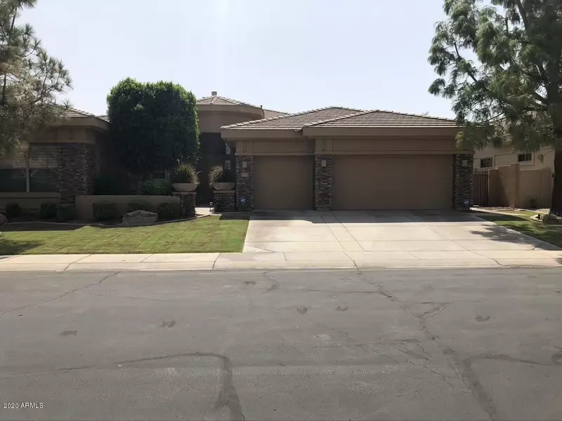 1729 W GLACIER Way, Chandler, AZ 85248