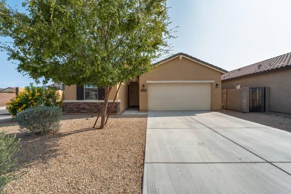 4825 E ALAMO Street, San Tan Valley, AZ 85140