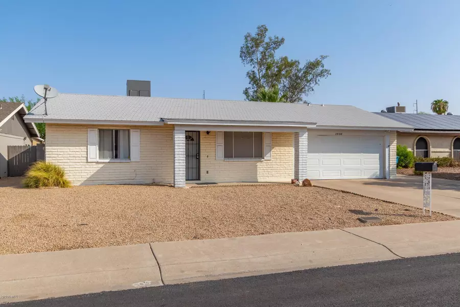 2936 W BLUEFIELD Avenue, Phoenix, AZ 85053