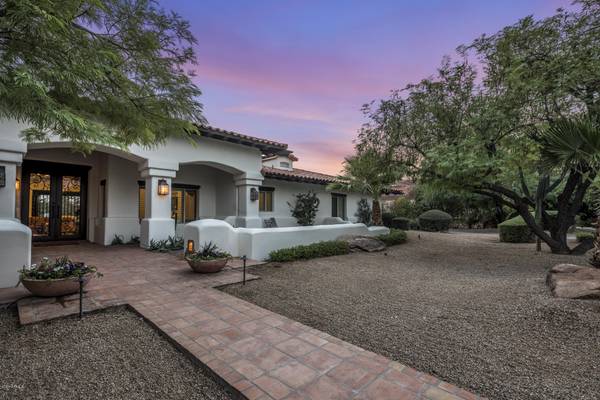 Paradise Valley, AZ 85253,5851 E SANNA Street