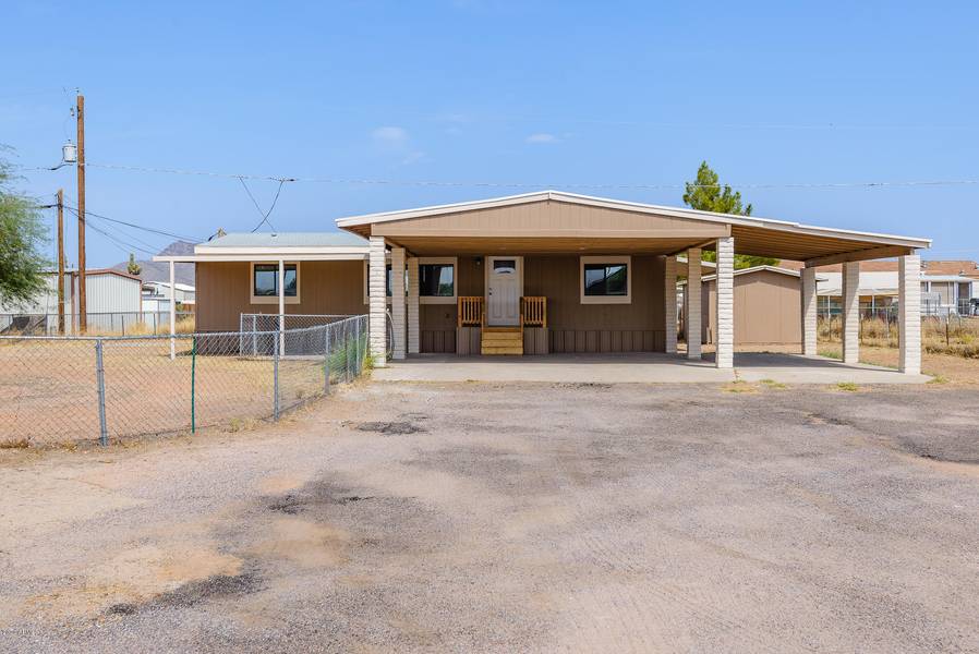 2690 W ROUNDUP Street, Apache Junction, AZ 85120