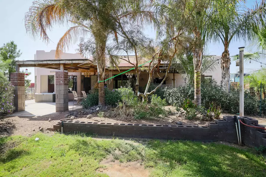 24804 W PEAKVIEW Road, Wittmann, AZ 85361