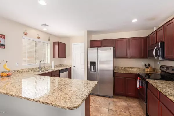 Tolleson, AZ 85353,8637 W JOCELYN Terrace