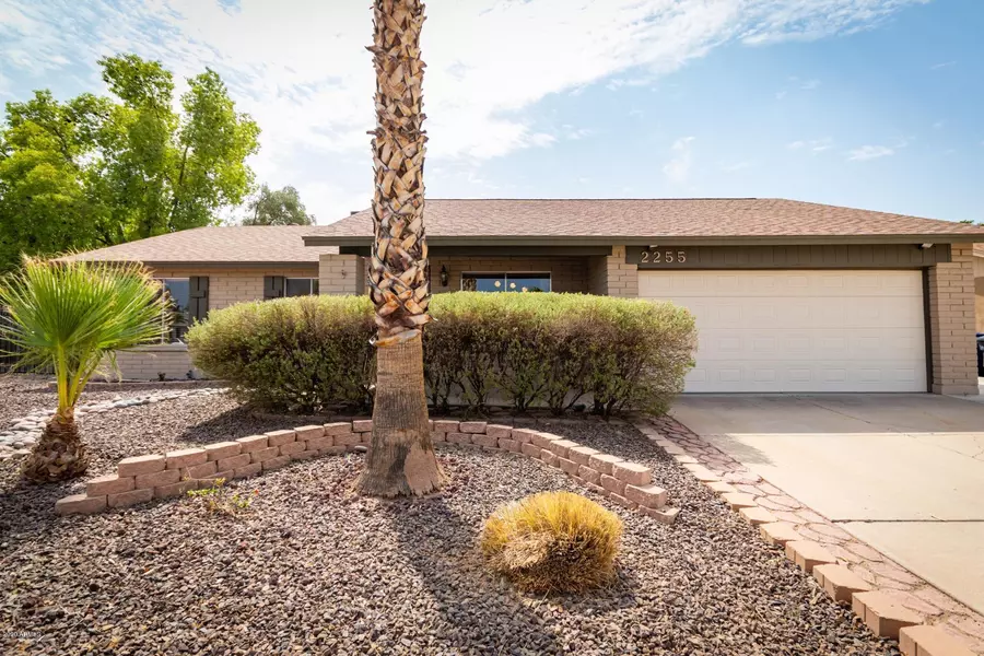 2255 S ORANGE Street, Mesa, AZ 85210