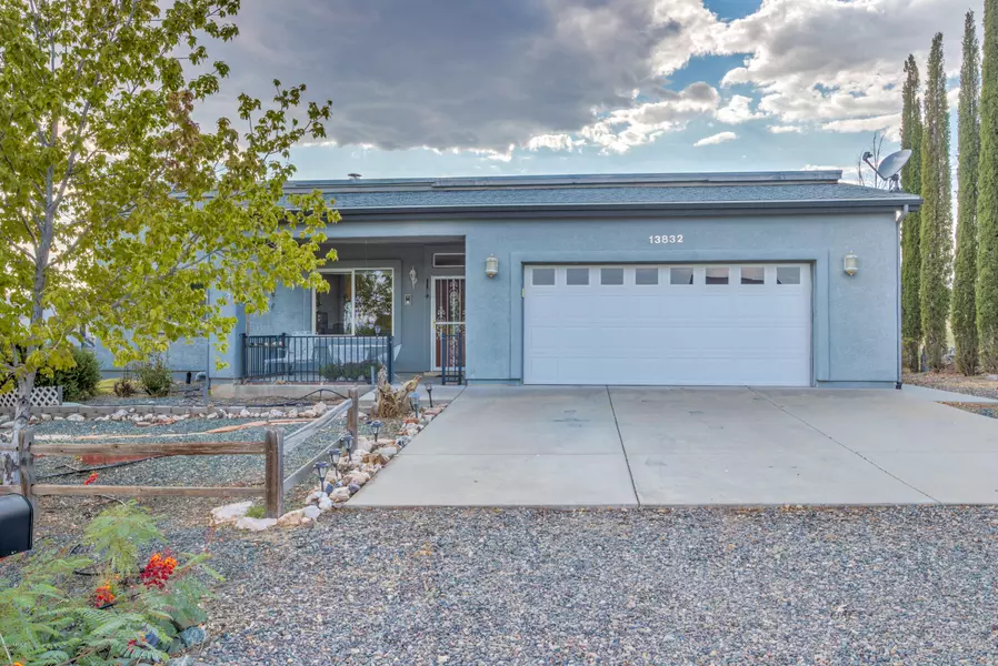 13832 S BLUEBIRD Lane, Mayer, AZ 86333