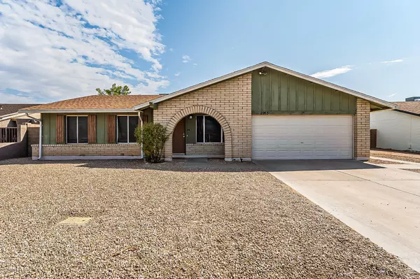 2953 E EMELITA Avenue, Mesa, AZ 85204