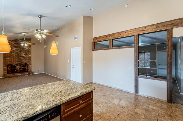 Mesa, AZ 85204,2953 E EMELITA Avenue