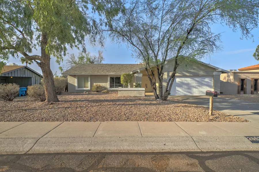 2602 E MARILYN Road, Phoenix, AZ 85032