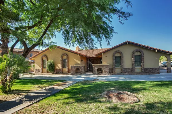 3703 E Kachina Drive, Phoenix, AZ 85044