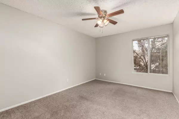 Glendale, AZ 85302,6060 W GOLDEN Lane