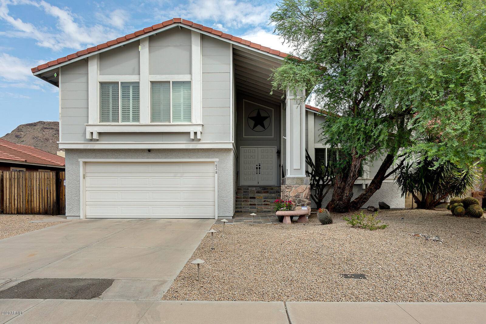 1838 E REDFIELD Road, Phoenix, AZ 85022