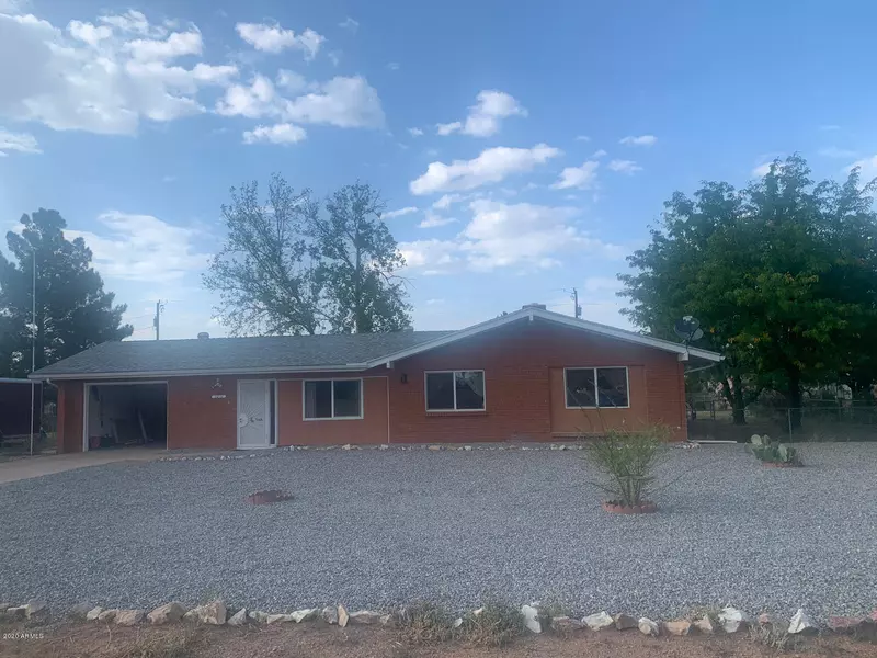 1011 E CHRISTMAS TREE Lane, Pearce, AZ 85625