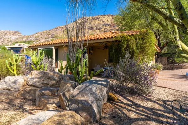 Paradise Valley, AZ 85253,6126 E JOSHUA TREE Lane