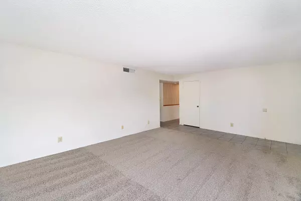 Phoenix, AZ 85044,4842 E Apache Circle