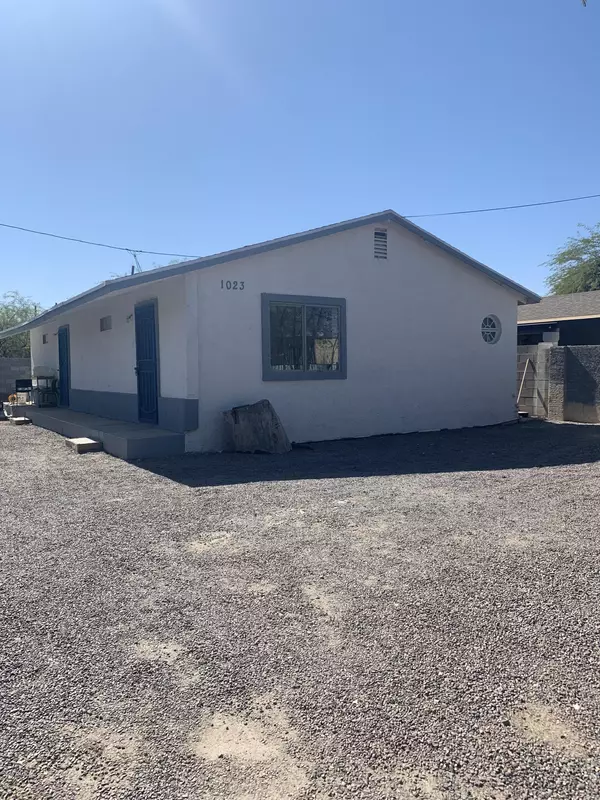 1023 E Old Southern Avenue, Phoenix, AZ 85042