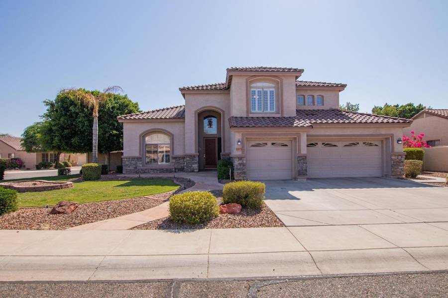 7207 W LONE CACTUS Drive, Glendale, AZ 85308