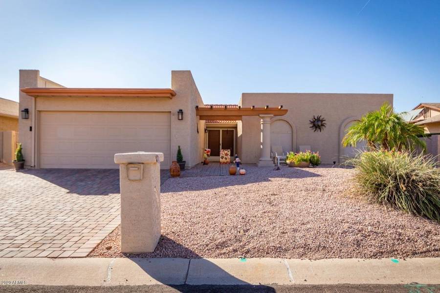 26210 S CLOVERLAND Drive, Sun Lakes, AZ 85248