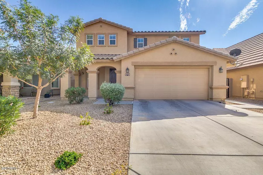 1375 E DESERT HOLLY Drive, San Tan Valley, AZ 85143