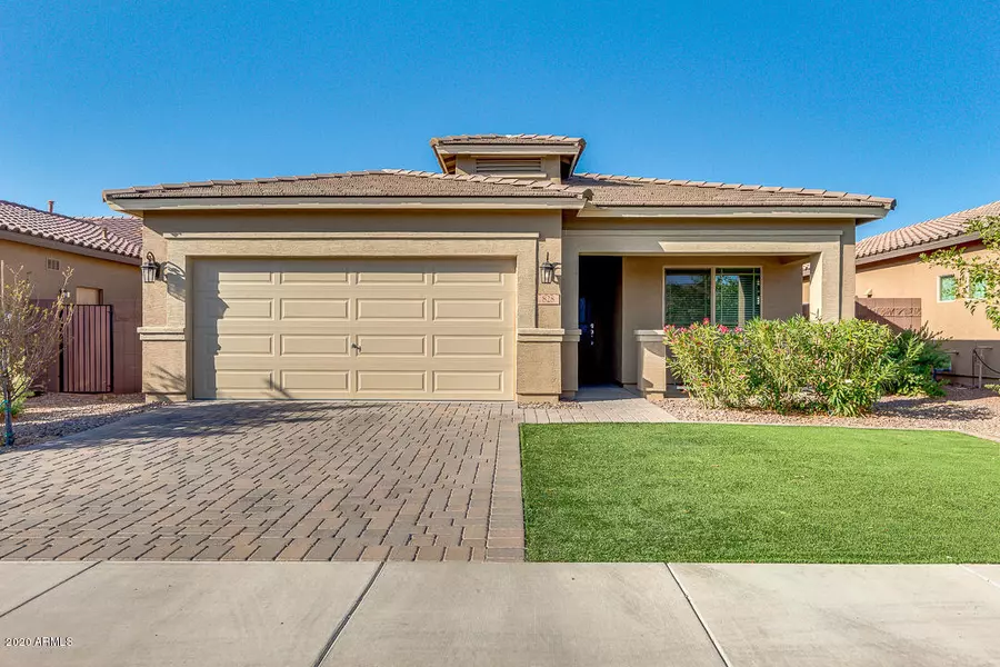 828 W LEADWOOD Avenue, Queen Creek, AZ 85140