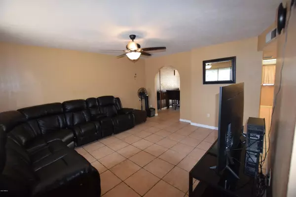 Mesa, AZ 85204,864 S 34TH Street