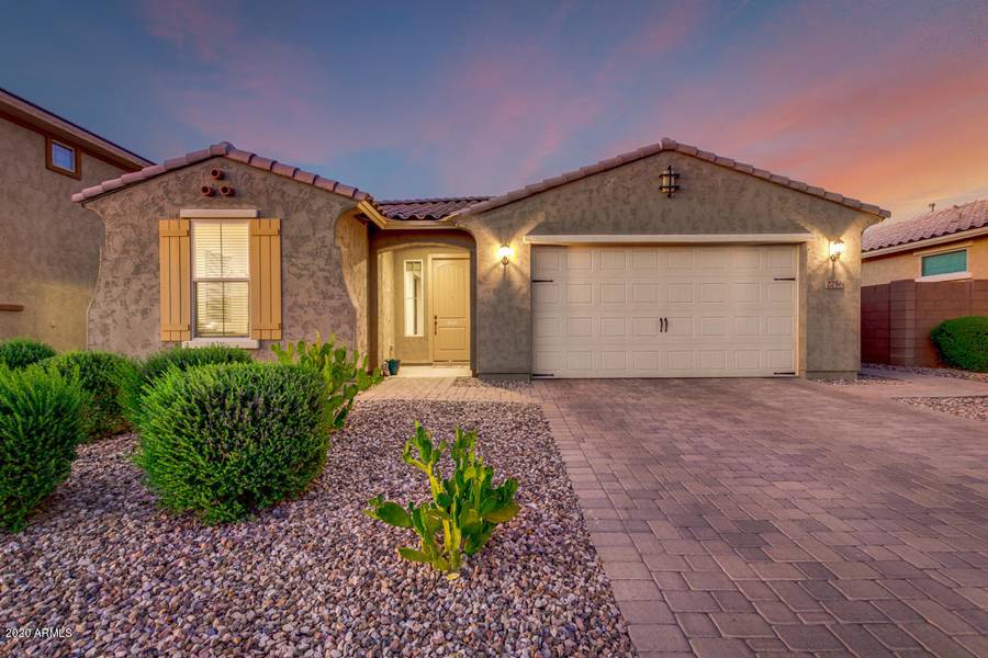 2756 E CHERRY HILL Drive, Gilbert, AZ 85298