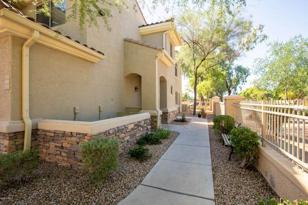 Chandler, AZ 85225,955 E KNOX Road #208