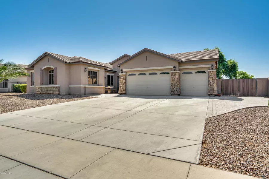 8359 W MORTEN Avenue, Glendale, AZ 85305