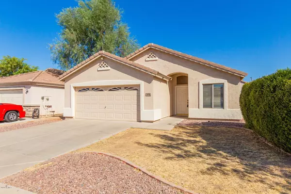 918 E BAYLOR Lane, Gilbert, AZ 85296