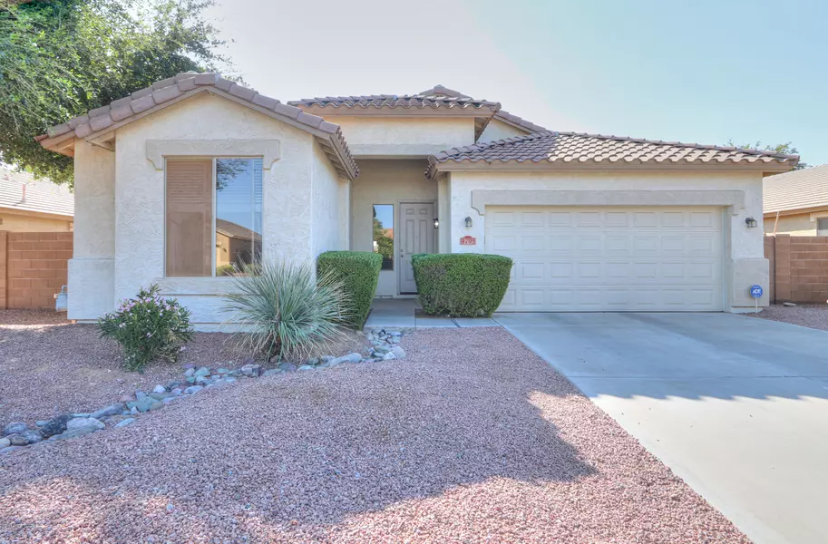 4795 E BELLERIVE Drive, Chandler, AZ 85249