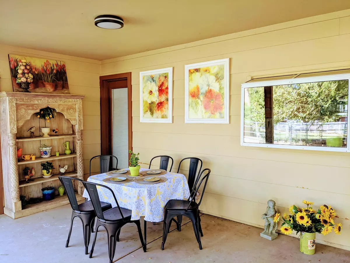 Tolleson, AZ 85353,8902 W LAWRENCE Lane