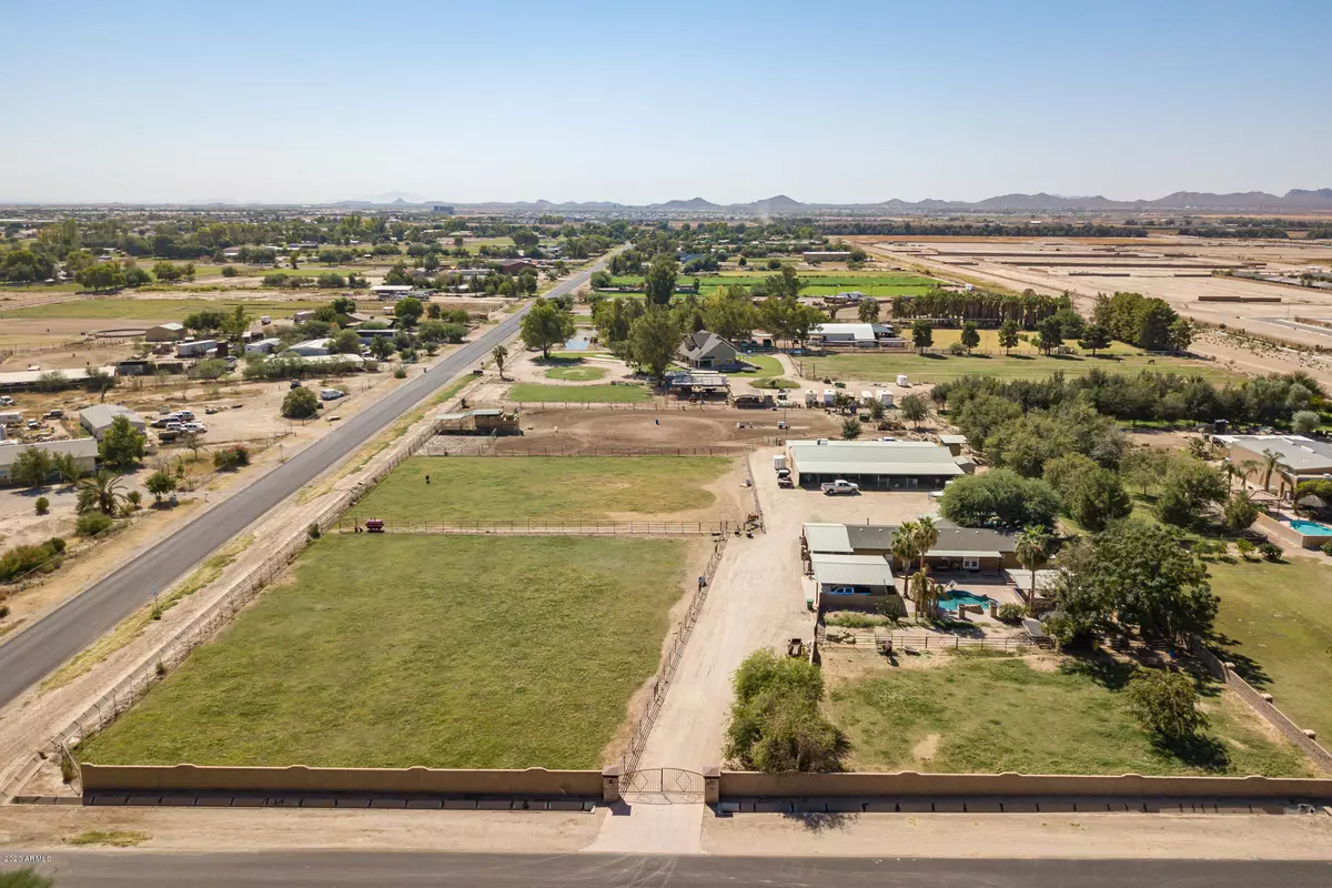 San Tan Valley, AZ 85140,833 W LENORA Way