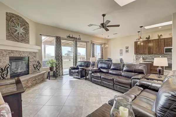 Wittmann, AZ 85361,24433 W DESERT VISTA Trail