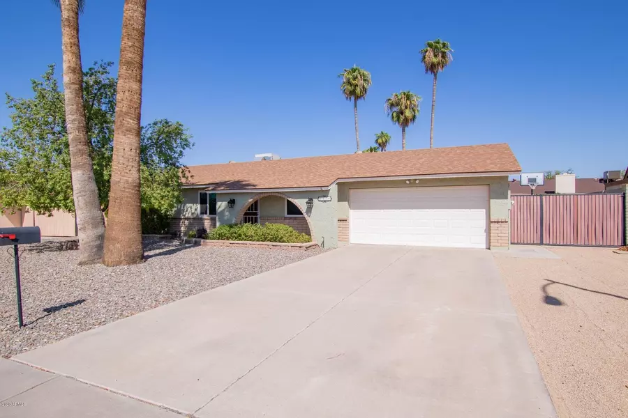 3824 W HARTFORD Avenue, Glendale, AZ 85308