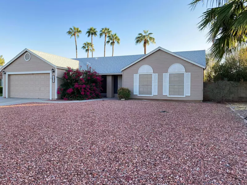 6307 W PORT ROYALE Lane, Glendale, AZ 85306