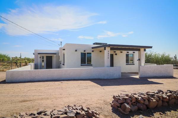 Apache Junction, AZ 85119,5475 E FOREST Street