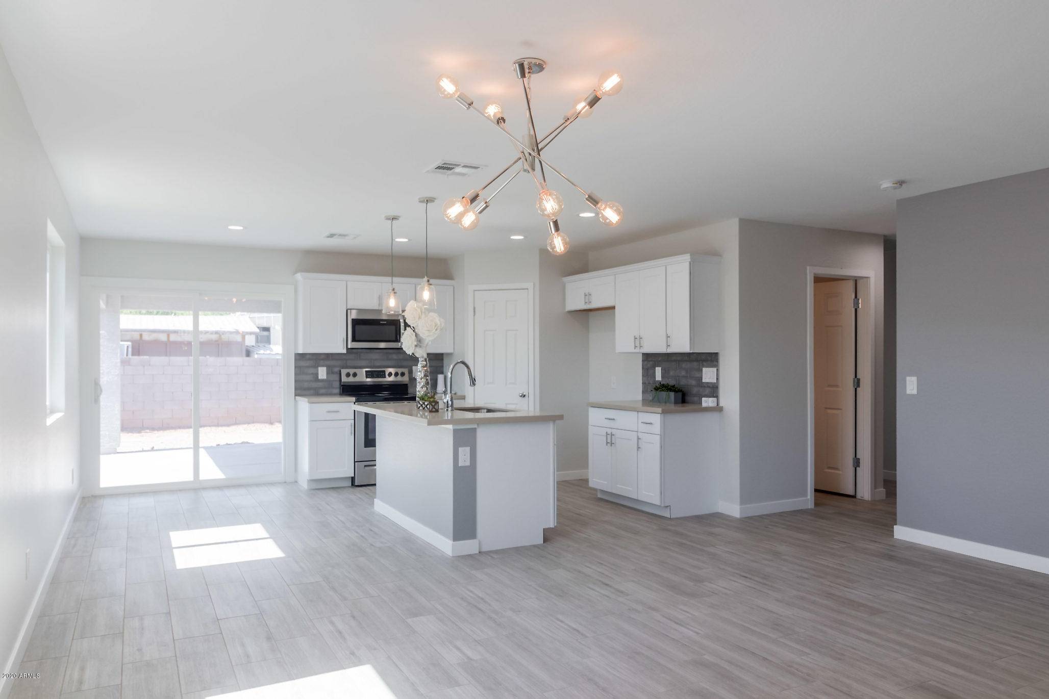 Avondale, AZ 85323,1912 S 111TH Drive