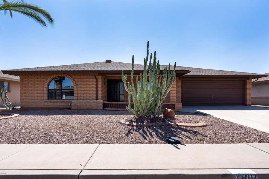 7819 E KIOWA Avenue E, Mesa, AZ 85209