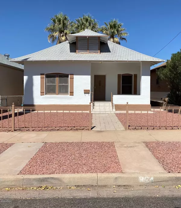 Douglas, AZ 85607,924 E 8TH Street