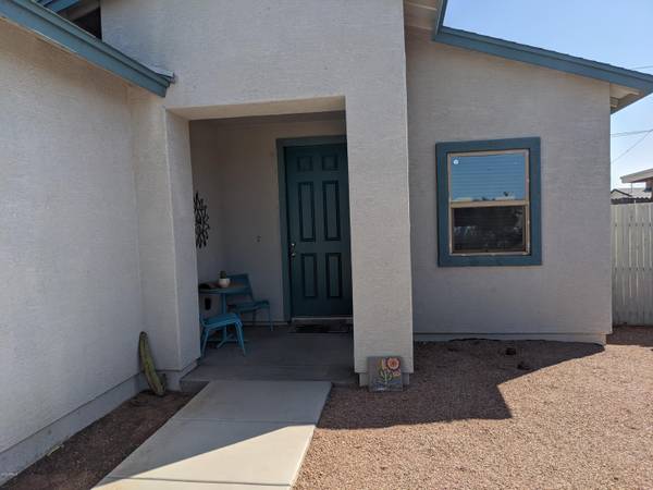 Apache Junction, AZ 85120,581 S MAIN Drive