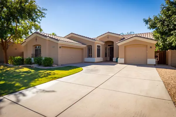 1744 S COLONIAL Drive, Gilbert, AZ 85295